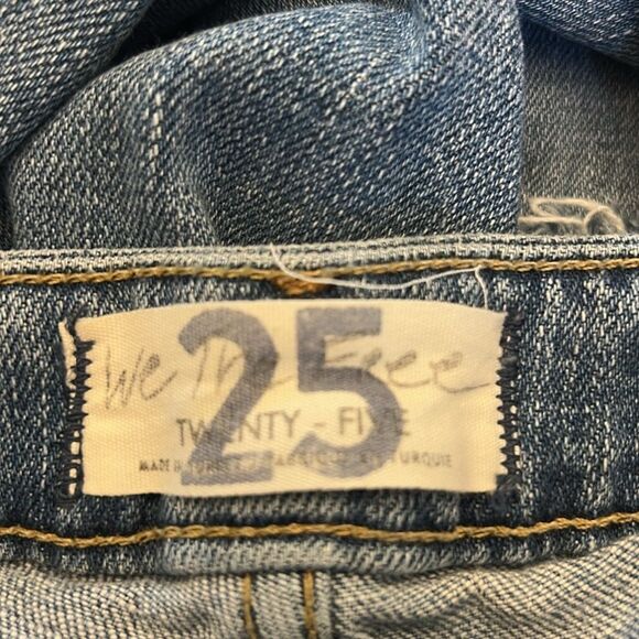 We The Free distressed denim jeans Size 25 EUC - Picture 7 of 9